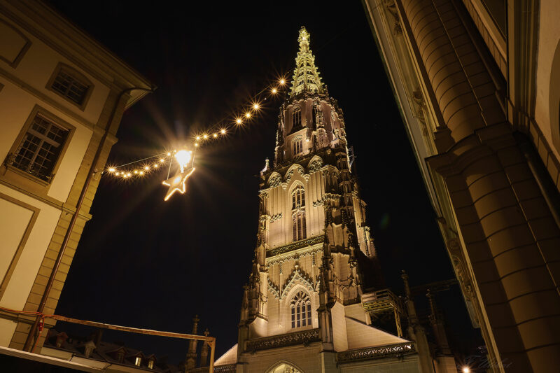 U-8015 Bern Münster bei Nacht